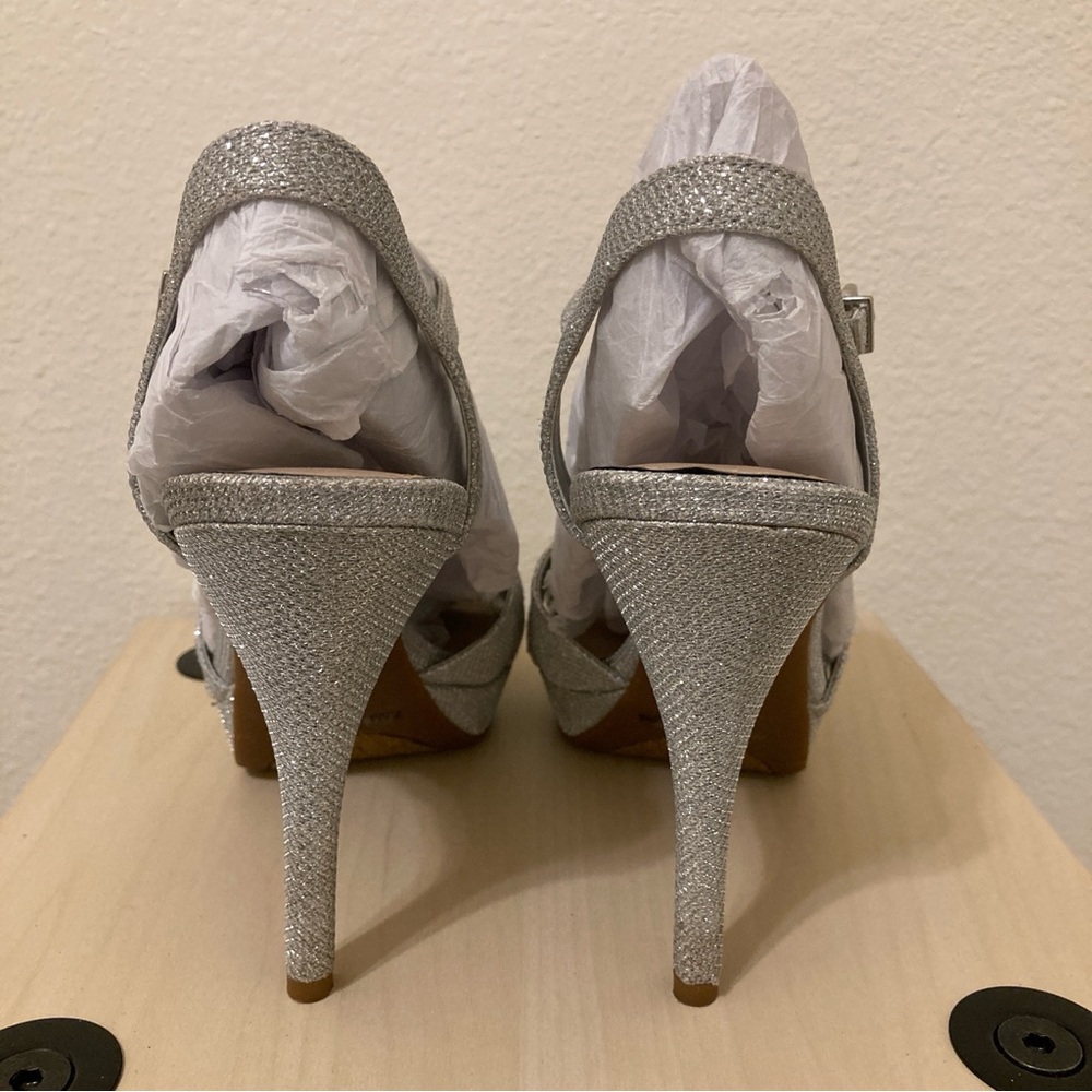 Gianni Bini Silver Sparkle Women's Heels - Picture 6 of 9